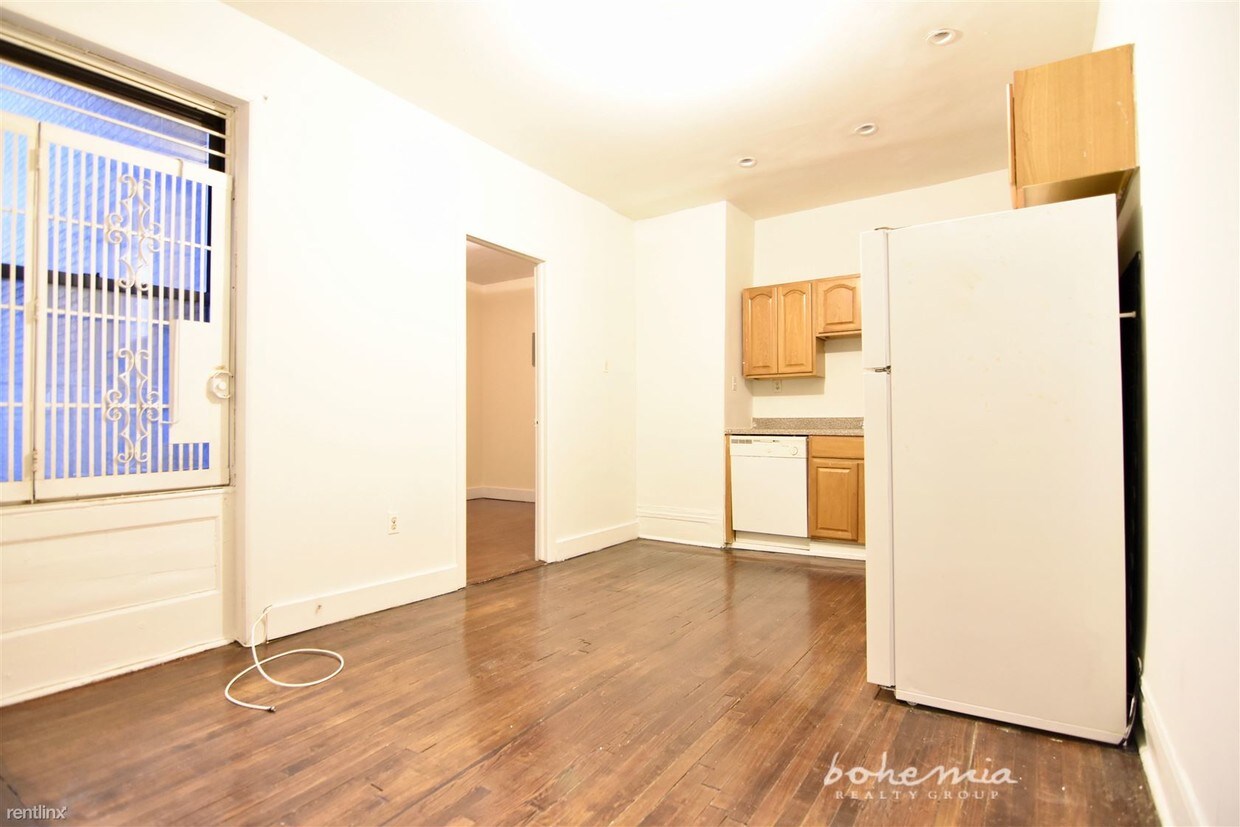 Foto principal - 2 br, 1 bath Apartment - 160 Claremont Ave