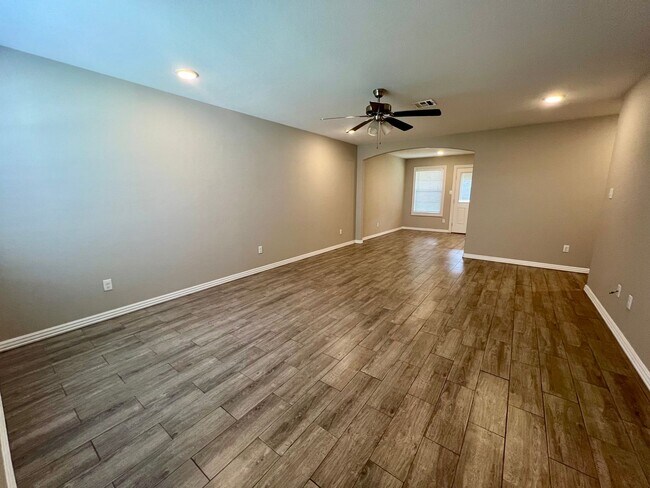 Building Photo - 6630 Leightyn Ln