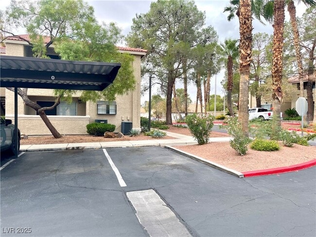 Foto del edificio - 7200 W Pirates Cove Rd