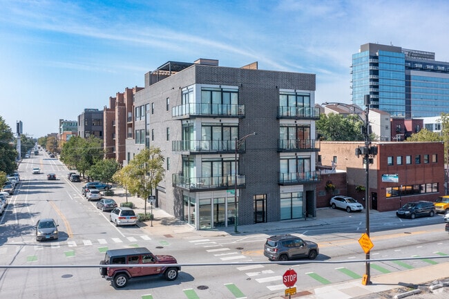 Building Photo - 440 N Halsted St