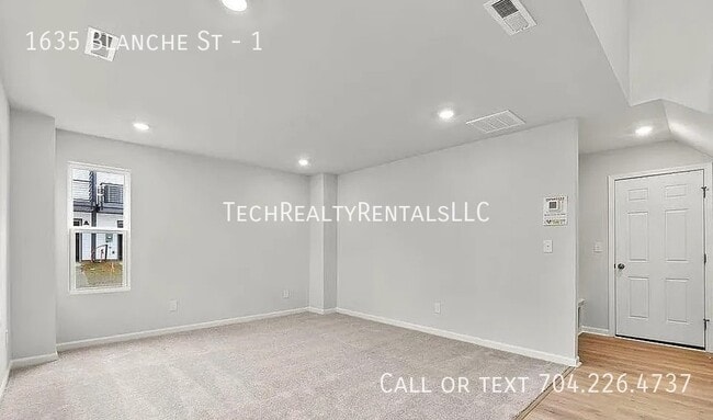 Building Photo - 1635 Blanche St