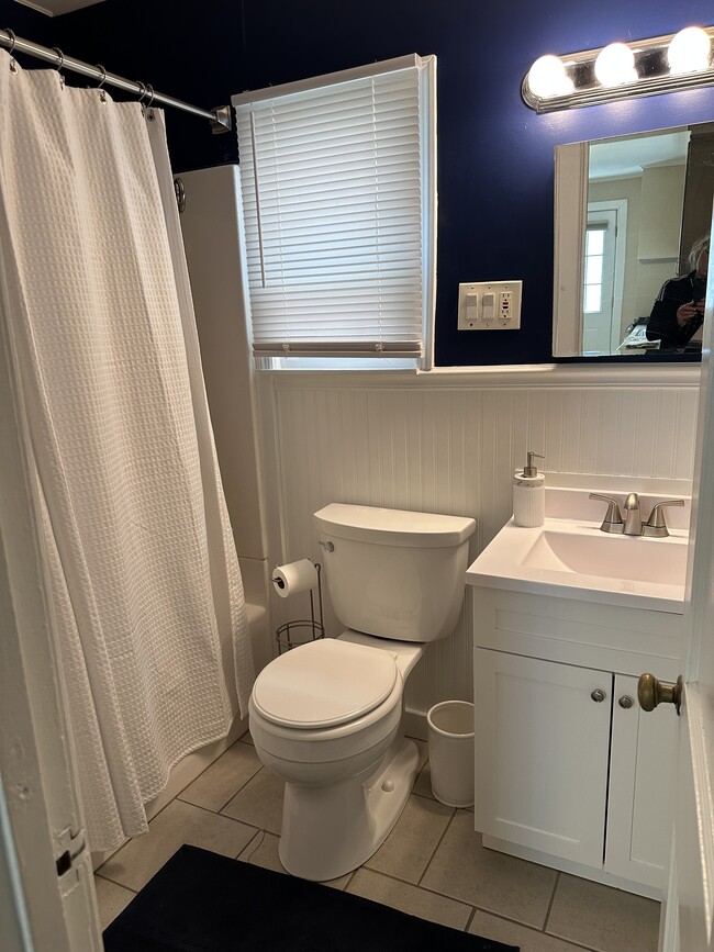 Bathroom - 15 Tampa Ave