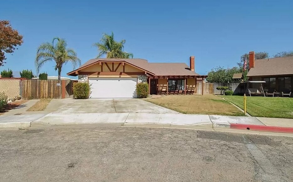 Primary Photo - Don't miss out on this charming home!