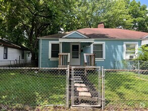 Building Photo - 4260 Norwaldo Ave