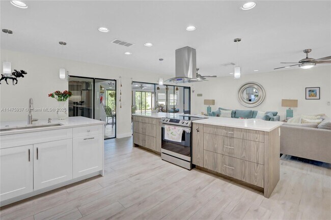 Foto del edificio - 1211 NW 15th St