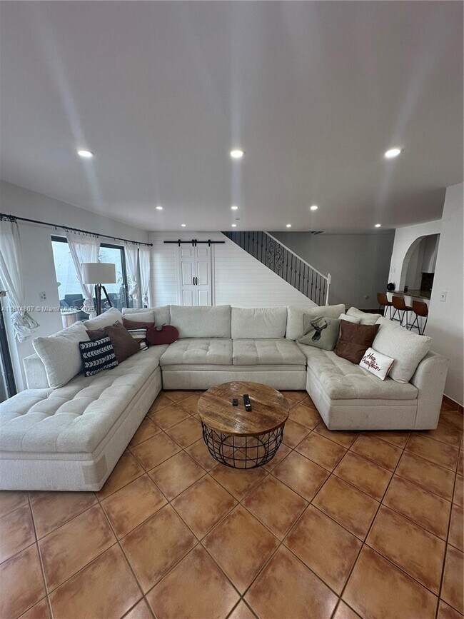 Foto del edificio - 541 NE 199th Ln