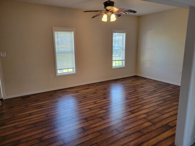Living Room - 3104 Pinefields Dr