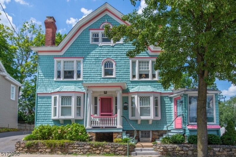 107 Moore St, Hackettstown, NJ 07840 Room for Rent in Hackettstown