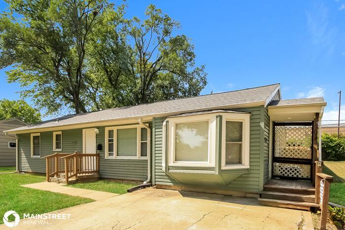 Primary Photo - 7624 Broadmoor St, Overland Park, KS 66204