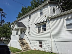 Building Photo - 225 4th St