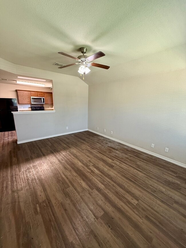Building Photo - 634 Paseo Del Plata #B