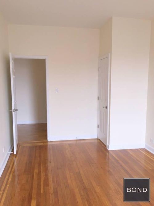 Building Photo - 620 W 171st St