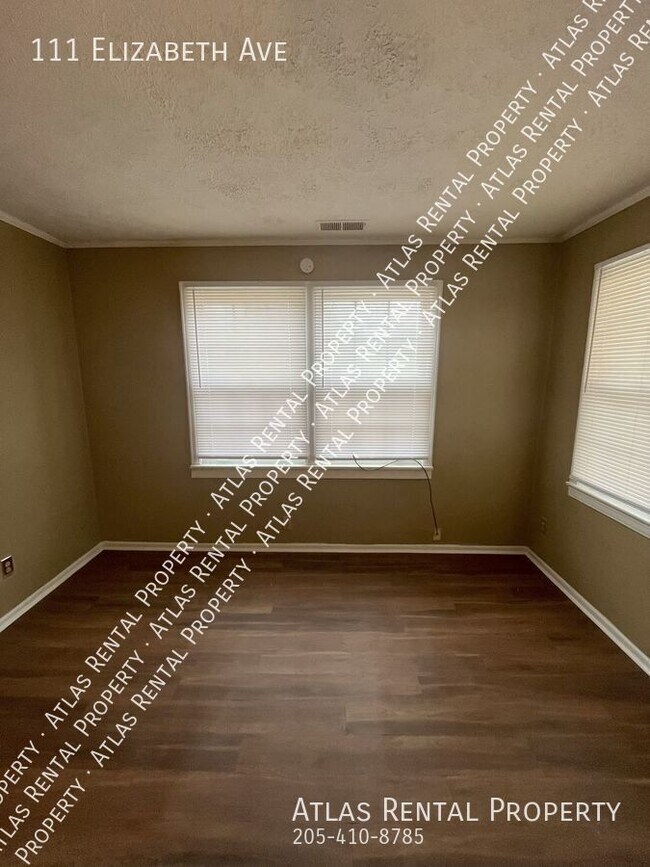 Foto del edificio - 111 Elizabeth Ave