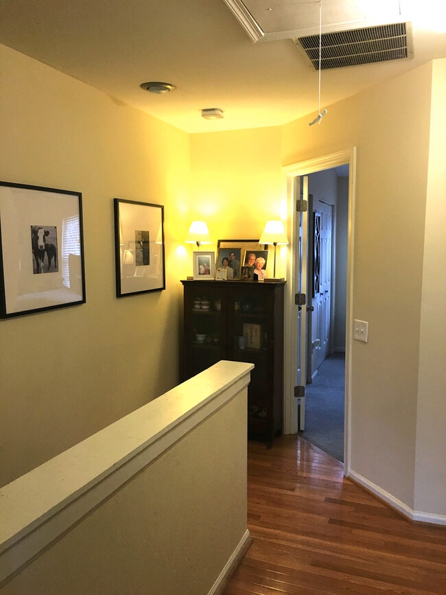 Foto del edificio - 6526 Medinah Ln