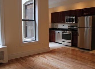 Building Photo - Large 1 bed and 1.5 bath