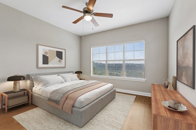 Building Photo - 10x Living at Grandview