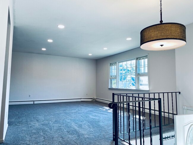 Building Photo - 17 Aldrich St