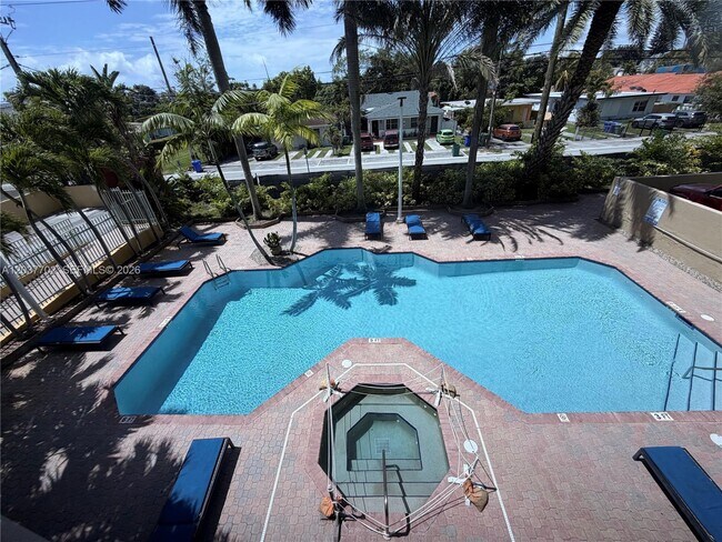 Foto del edificio - 3500 Coral Way