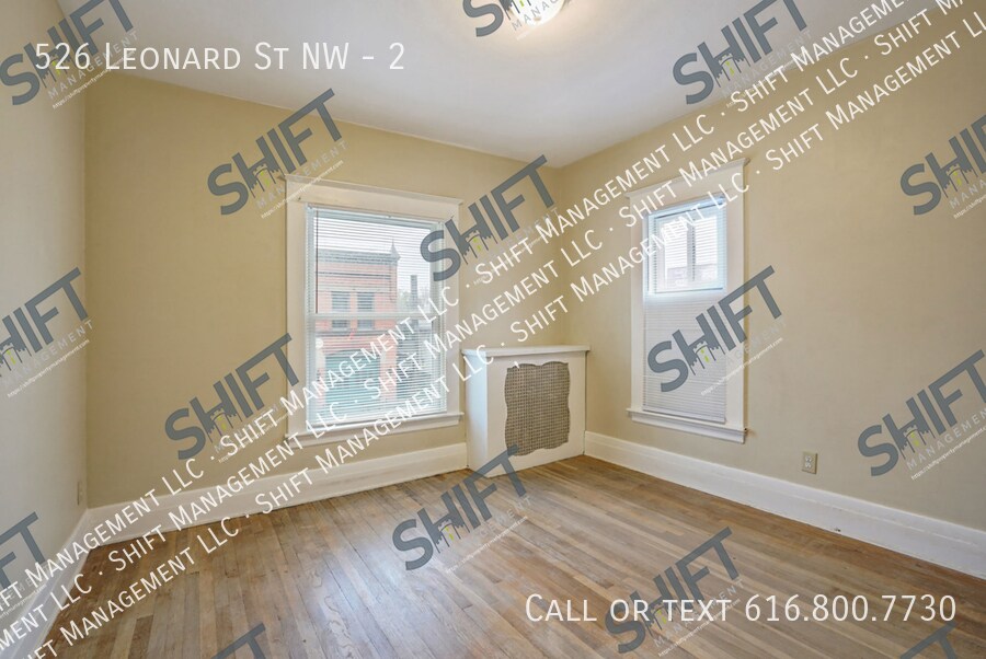 Foto principal - 526 Leonard St NW