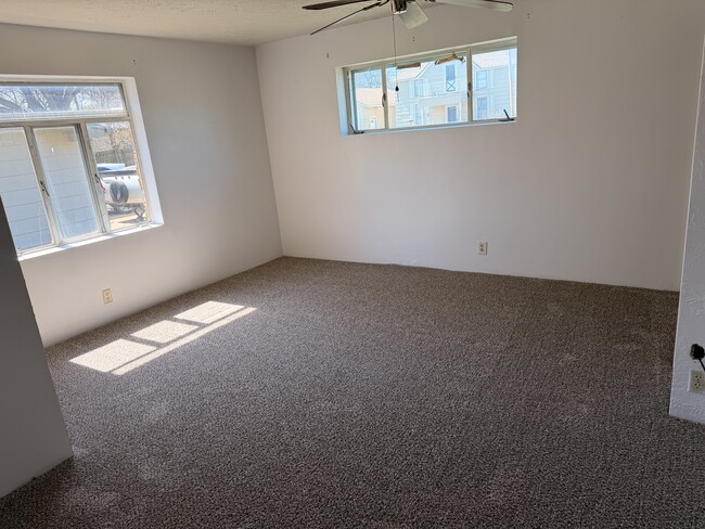 Building Photo - 113 Stull Ct