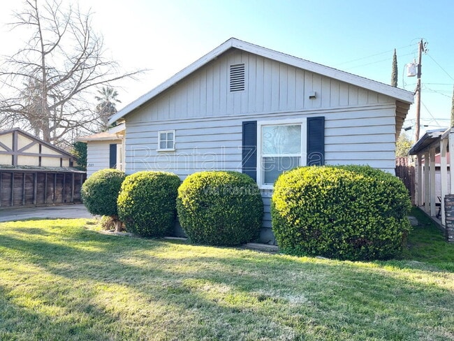 Foto del edificio - 2135 Orchard Ln