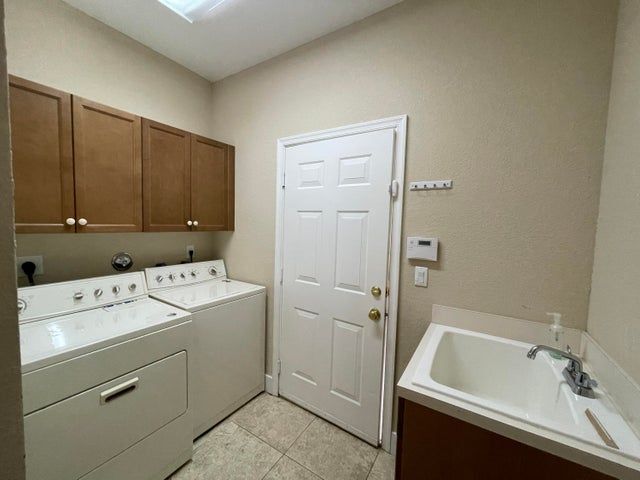 Foto del edificio - 9074 Dupont Pl