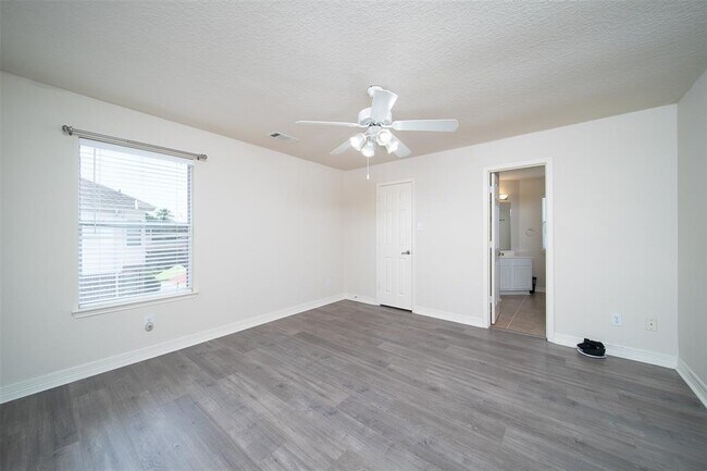 Building Photo - 19019 Azalea Glen Ct