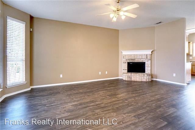 Building Photo - 3 br, 2.5 bath House - 641 Crystal Brook Dr