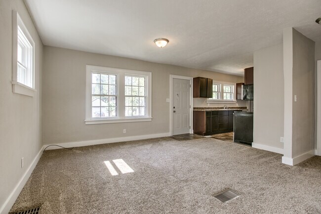 Foto del edificio - 2616 N 59th St