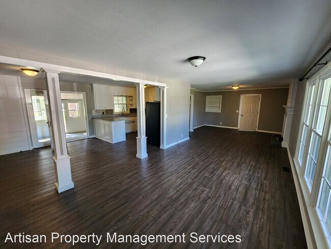 Building Photo - 3 br, 2.5 bath House - 5700 Highway 100