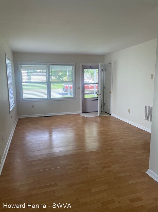 Building Photo - 3 br, 1 bath House - 1263 Cherry Avenue