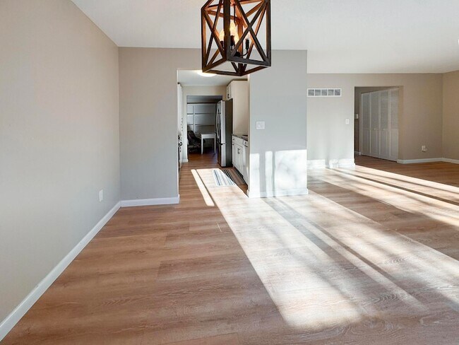 Foto del edificio - 225 SW Meadows