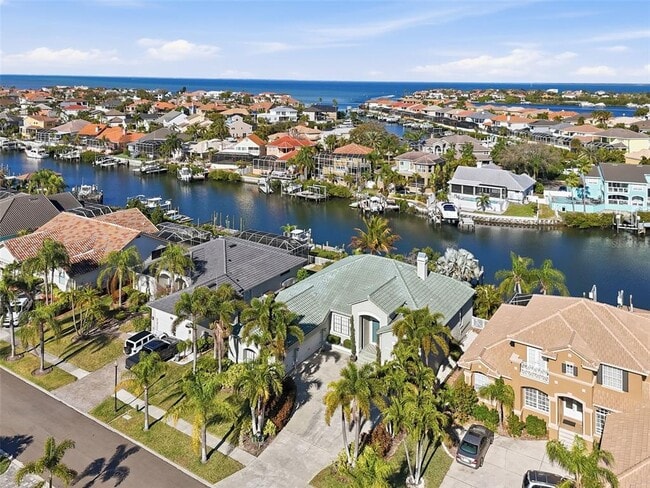 Building Photo - 909 Allegro Ln