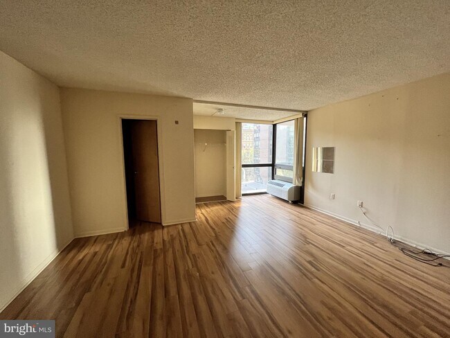 Foto del edificio - 241 S 6th St