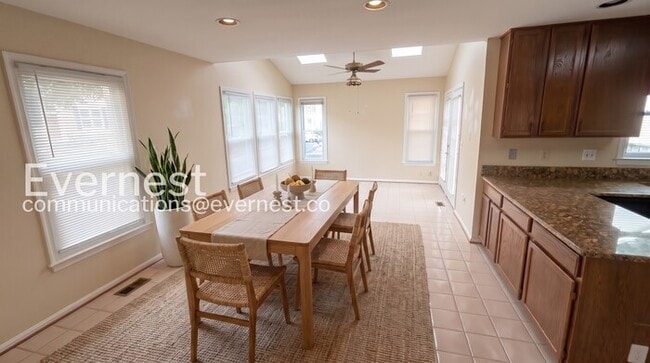 Building Photo - 5121 Winding Woods Dr