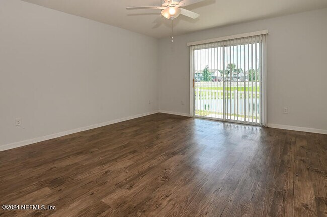 Foto del edificio - 541 EISEMAN Way