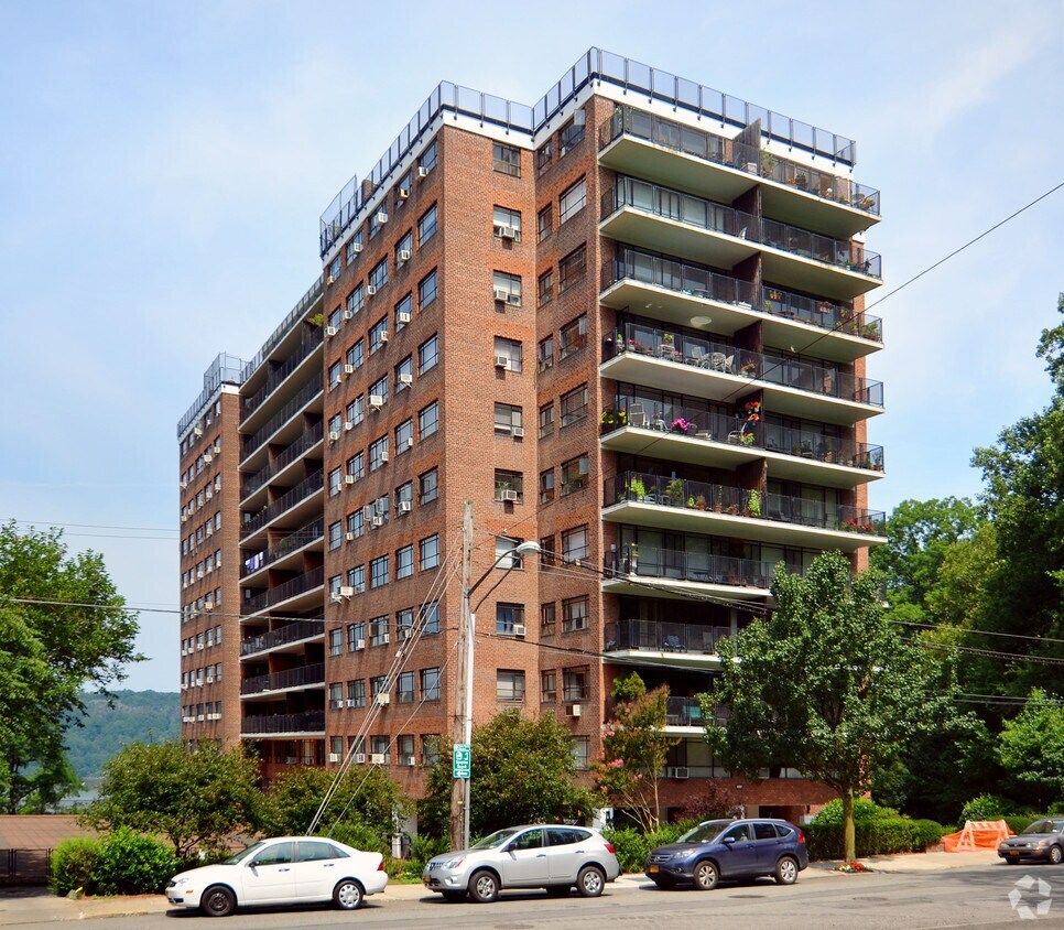 Palisades House Apartments in Bronx, NY