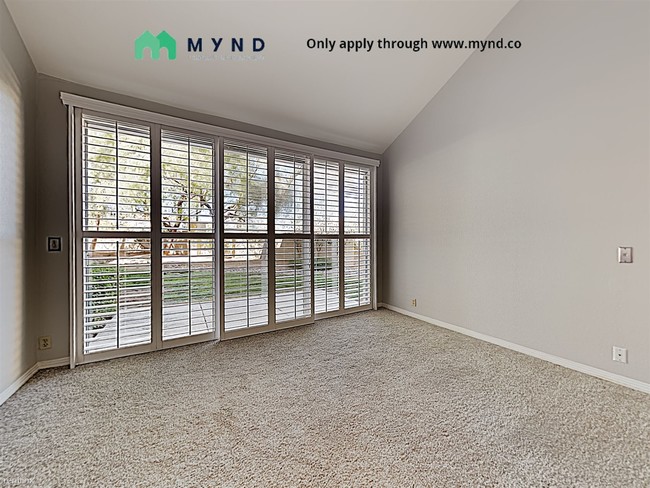 Foto del edificio - 2 br, 2 bath Townhome - 8541 Heather Downs Dr