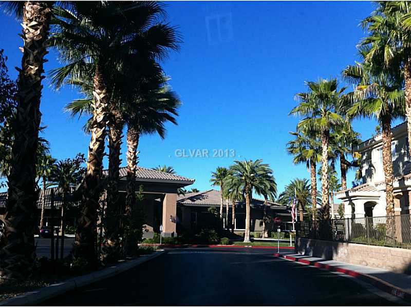 Foto principal - Gorgeous gated community*3 bed*2 bath*Condo*