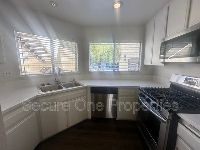 Foto del edificio - 3264 Darby St