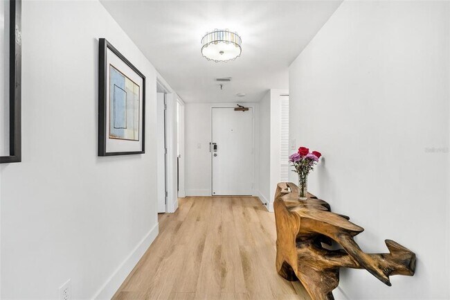 Building Photo - 5950 Pelican Bay Plaza S