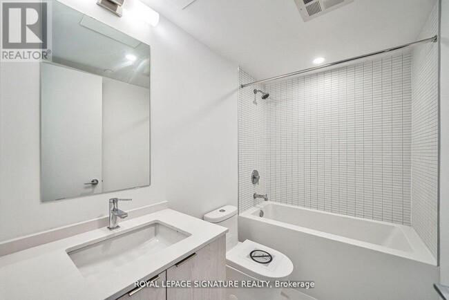 Photo du bâtiment - 1 Jarvis St