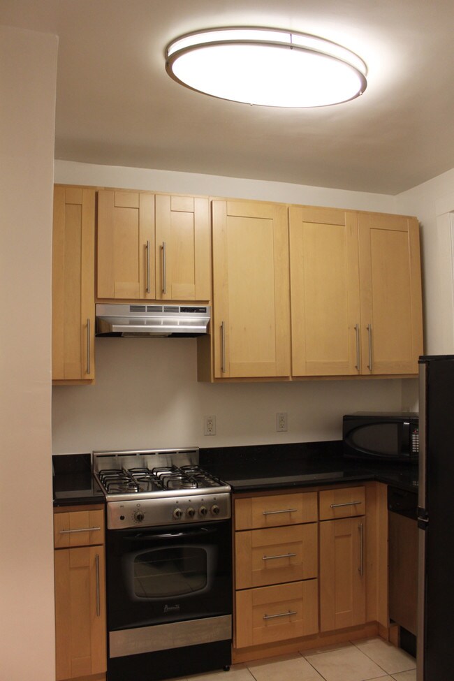 Foto del edificio - 655 Hyde St