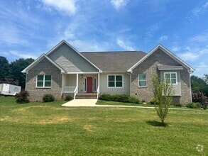 Building Photo - 600 Tenbury Ln