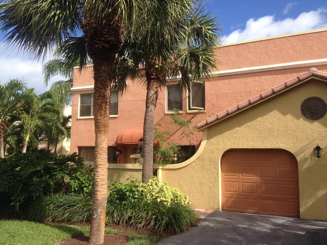 Foto principal - 94 Uno Lago Dr