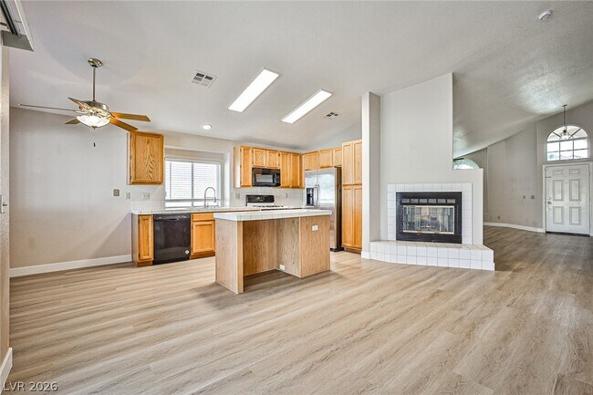 Foto del edificio - 3923 Mountain Birch St