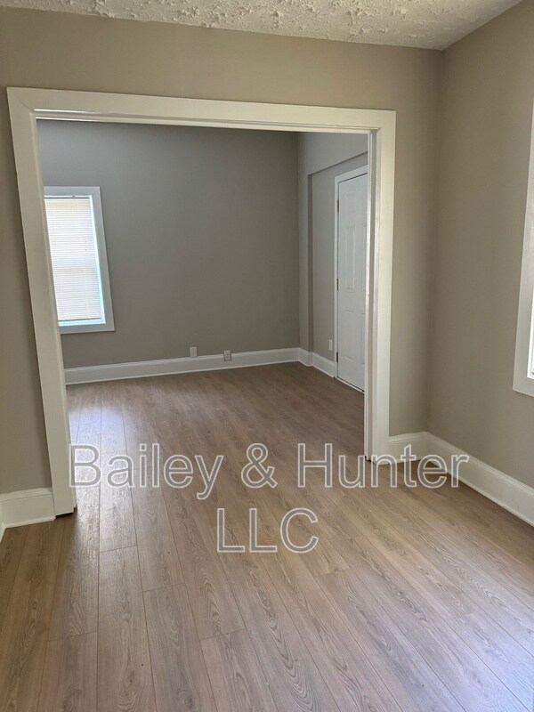 Foto del edificio - 1306 Cahaba Dr SW