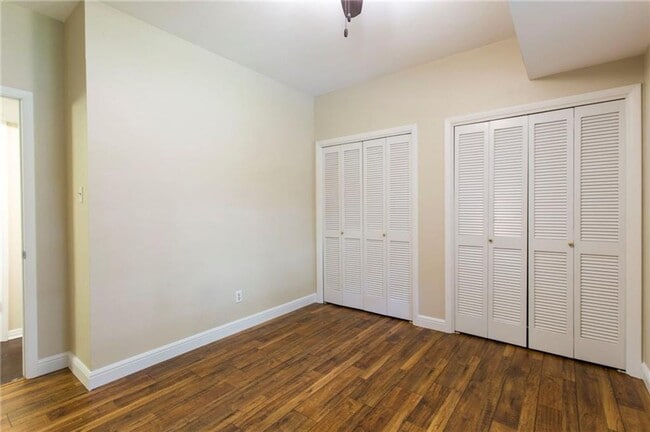 Building Photo - Great Two bedroom One Bath