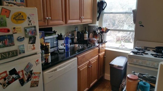 Foto del edificio - 110 Brainerd Rd