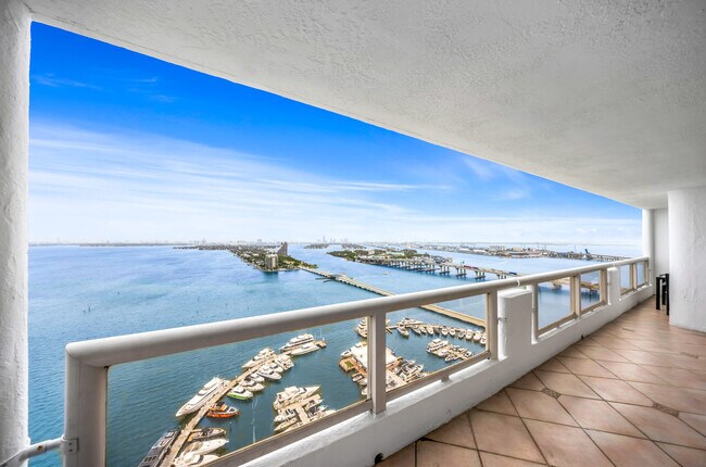 Foto del edificio - 1717 N Bayshore Dr